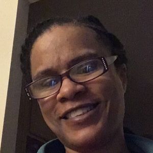 Meet your Posher, Yyolanda